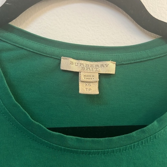 Burberry Women's T-Shirt - Size XS - Picture 2 of 4